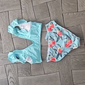 New with tags bathing suit (2 peice)